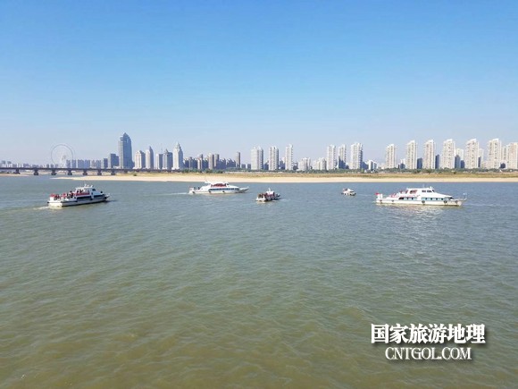 江西開展呵護一湖清水，嚴厲打擊非法采砂行動（圖）